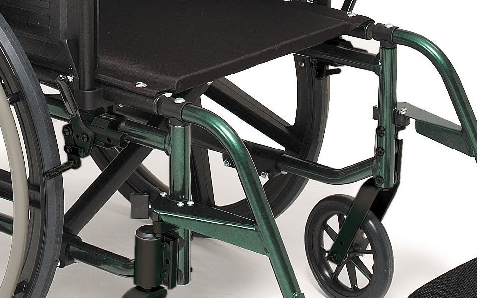 Breezy 600 Divine Mobility | Home Healthcare Store